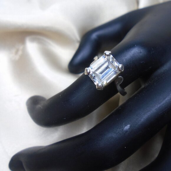 Cubic Zirconia Diamond Ring, 925 Silver - Spinel Crystal Faux Engagement Ring - Picture 3 of 9